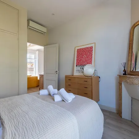 Lejlighed Atypical - 3br With Mezzanine Centre *
